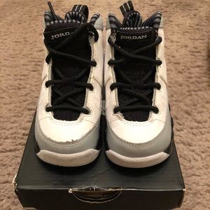 Air Jordan 9 Retro “Barons”